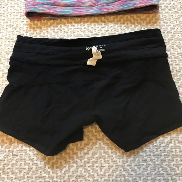 Tonic Hot Yoga Outfit - Top Small/Bottom XS - Picture 3 of 8